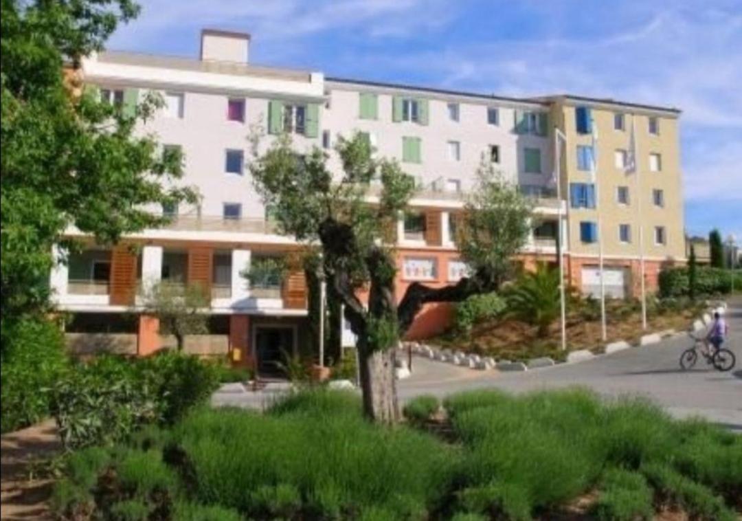 Appartement Frejus 5 Min De La Plage, 1 Min Centre Ville מראה חיצוני תמונה