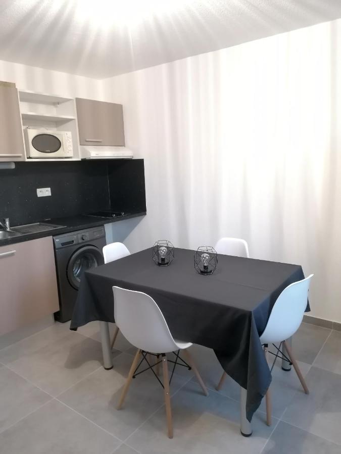 Appartement Frejus 5 Min De La Plage, 1 Min Centre Ville מראה חיצוני תמונה